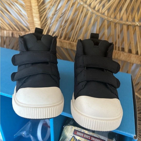 Zara kids Disney Mickey sneakers - Picture 1 of 6